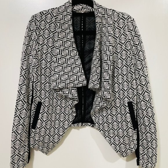 41 Hawthorn | Black White Geometric Stretch Open Front Cardigan Jacket - Picture 9 of 14